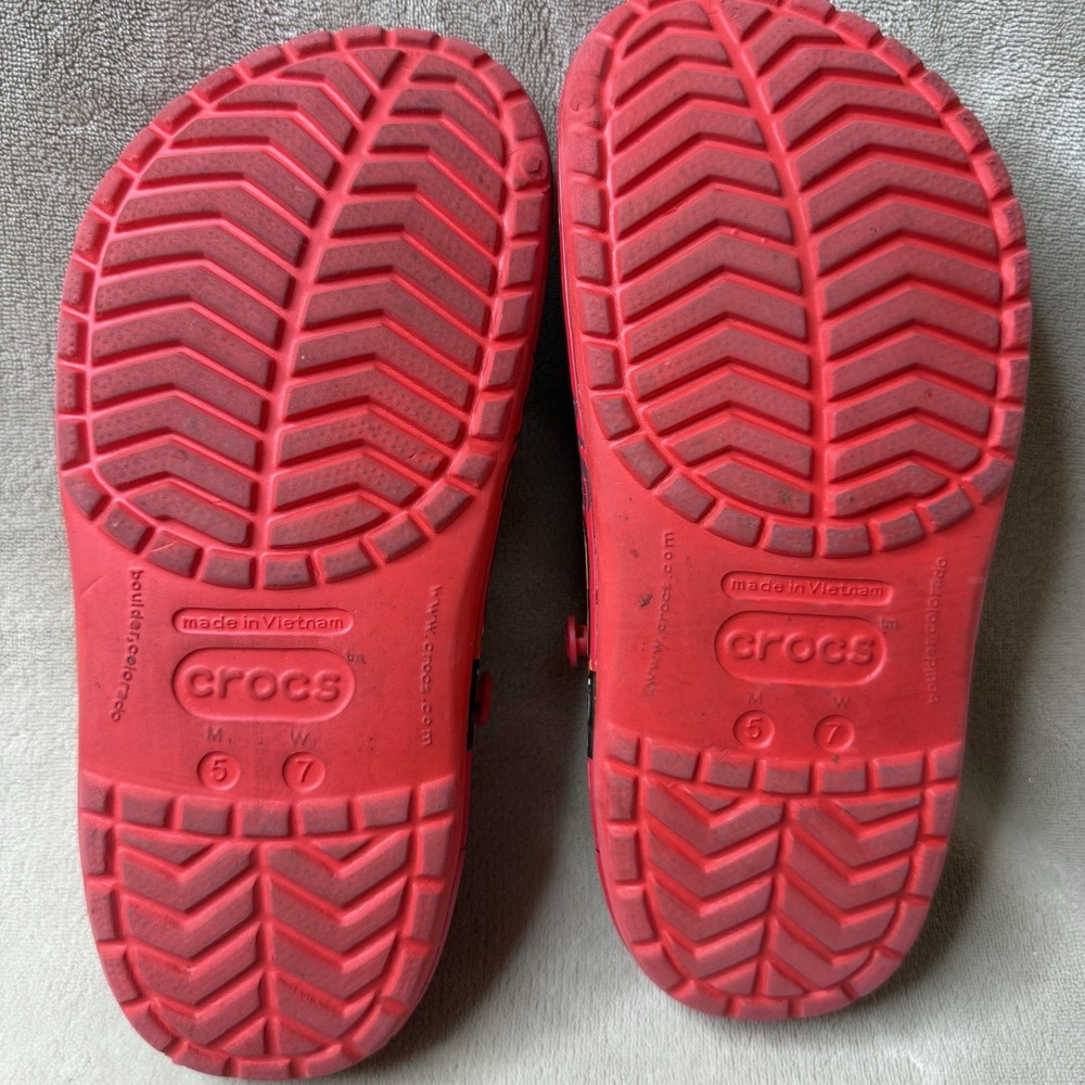 CROCS LIGHTNING McQueen 5 M 7 W limited Edition Disney *Broken Straps - Picture 7 of 10